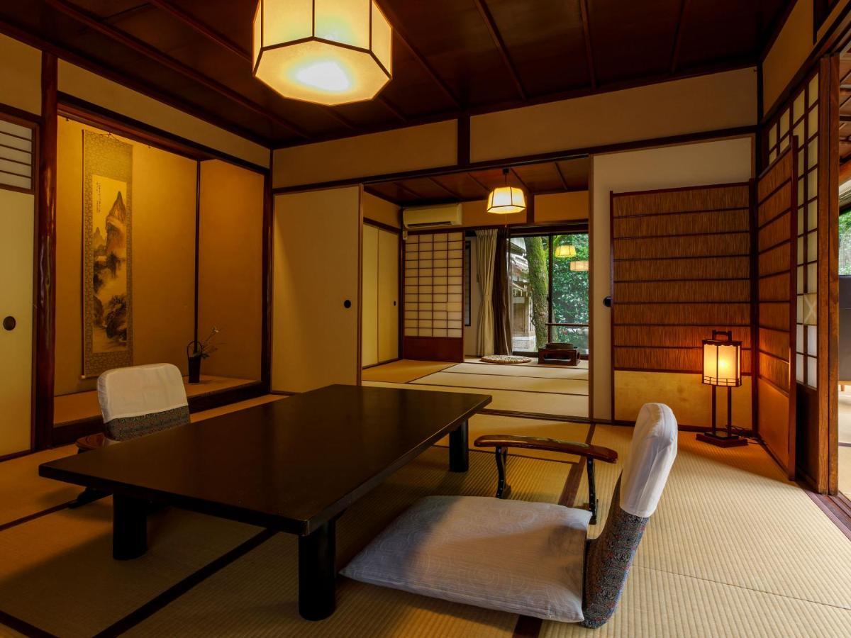 旅館 深谷温泉 元湯石屋 金沢市